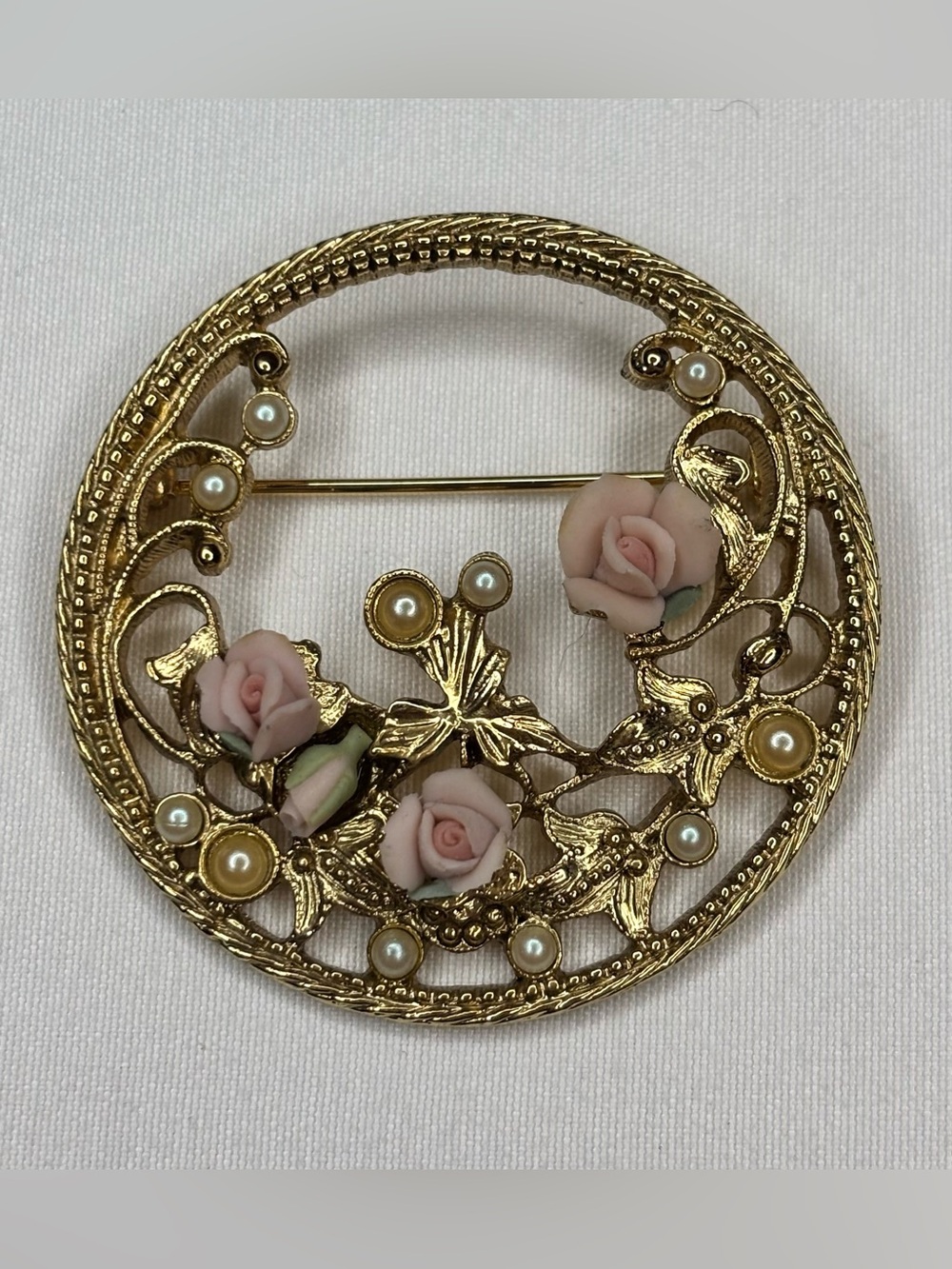 VTG 1928 Pink Porcelain Rose Wreath Brooch Pin Co Cottagecore Coquette Regency